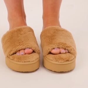 MUK LUKS Kirstey Slide In Irish Cream Med 7-8